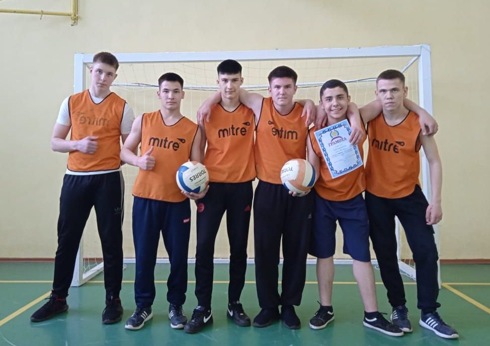 В Орловском СУВУ состоялись соревнования по волейболу