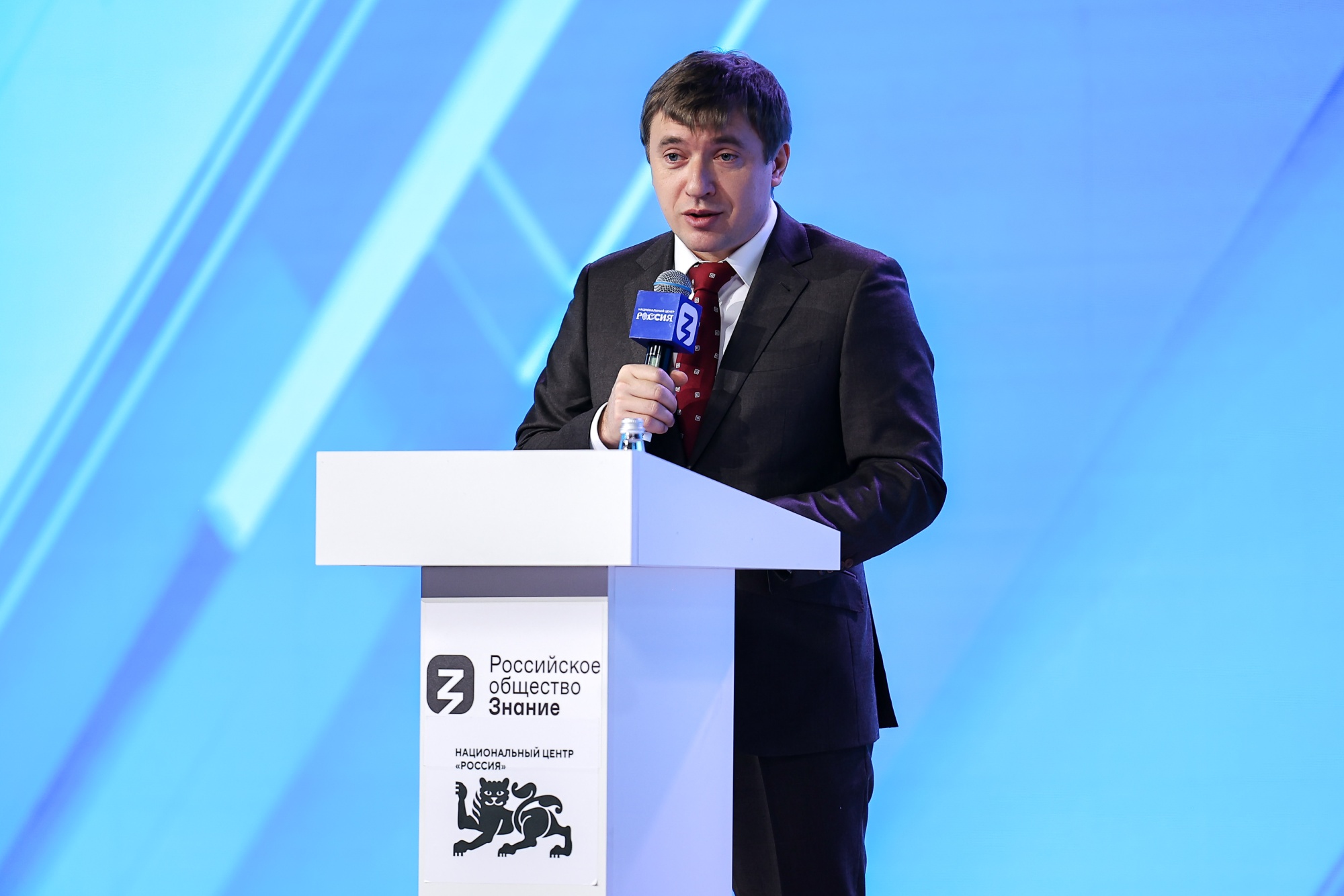 011a0ab2cd3edc218a32_2000x