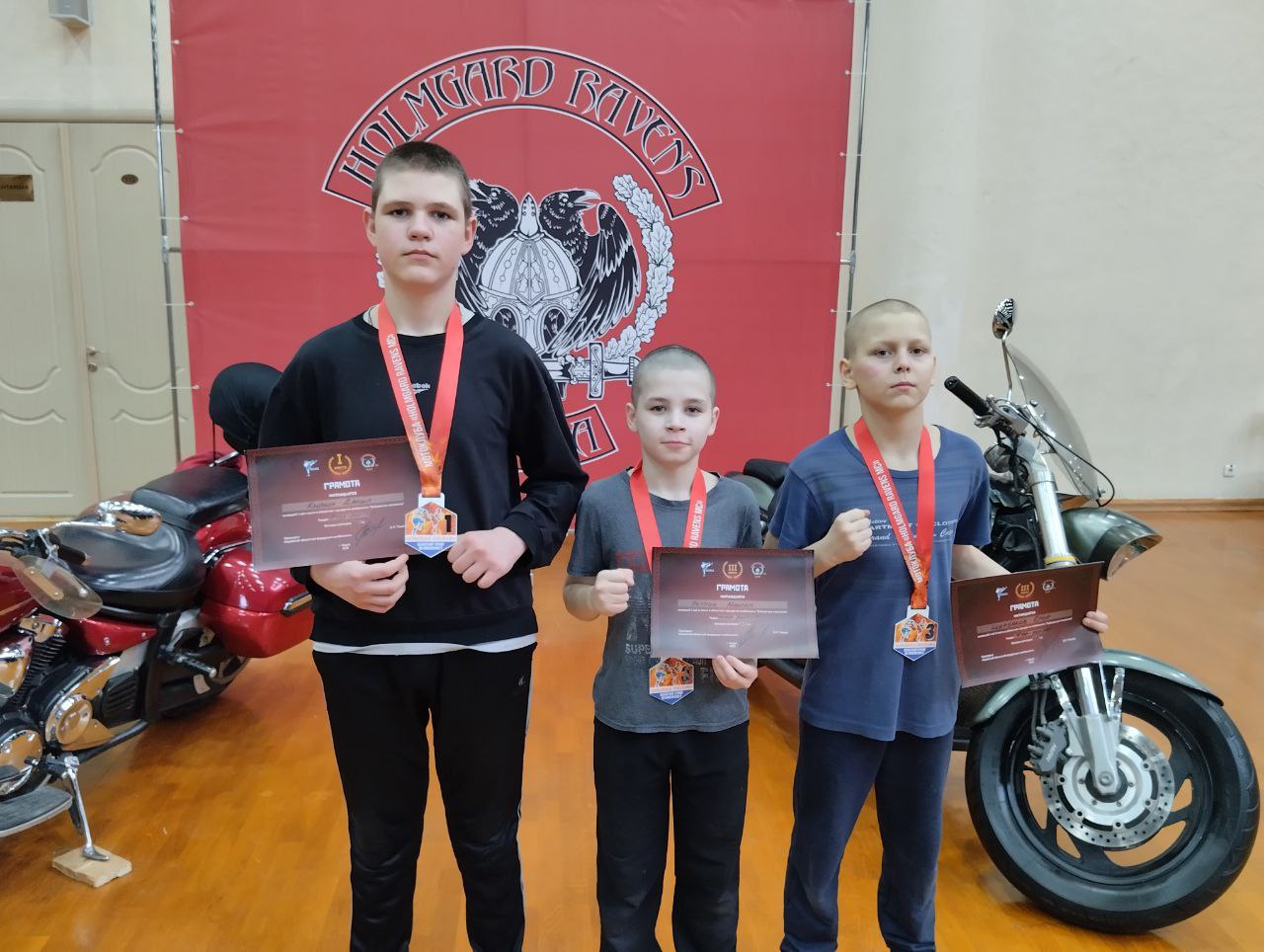 photo_2025-04-01_22-11-43