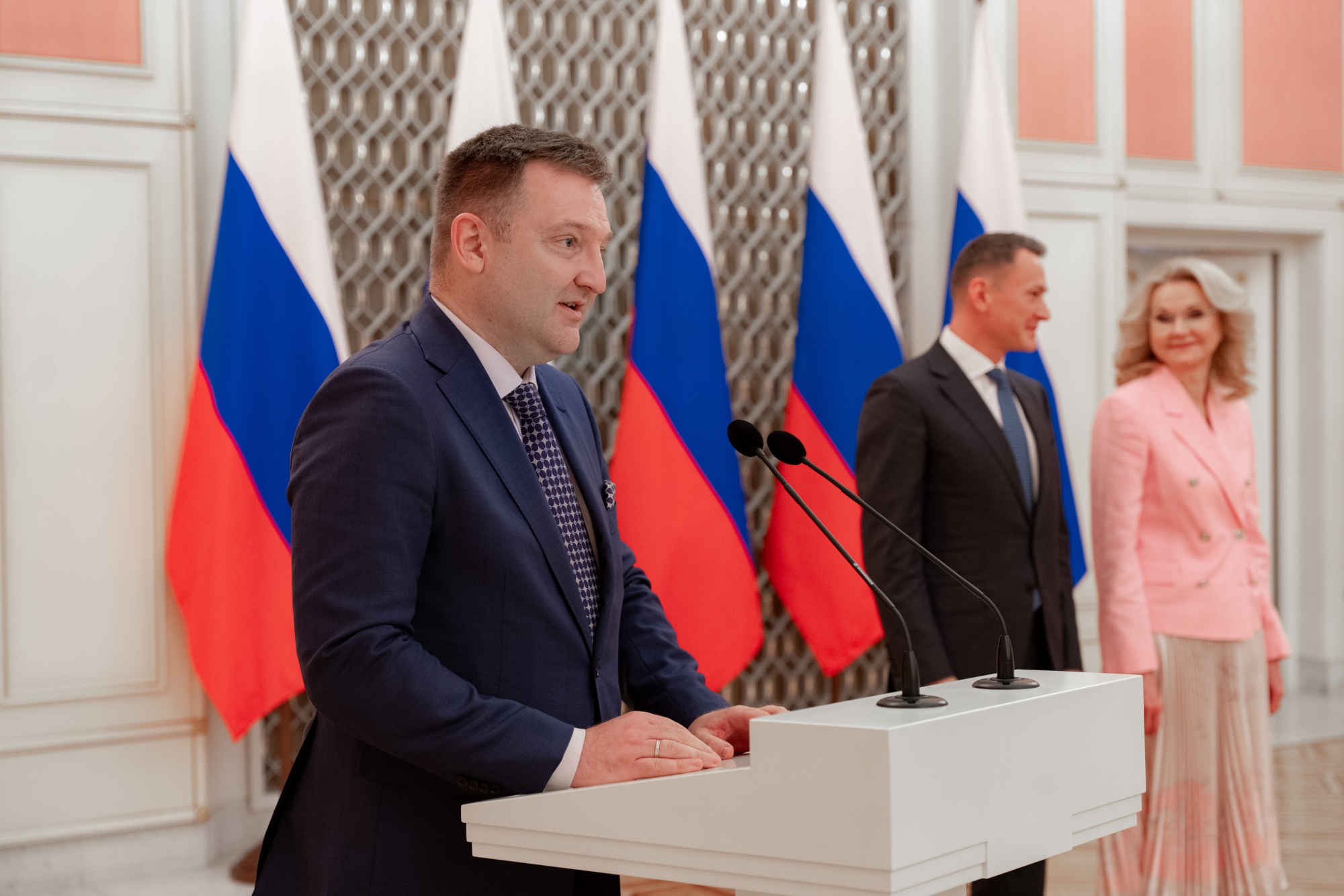 02c28d01282b59a24c81_2000x