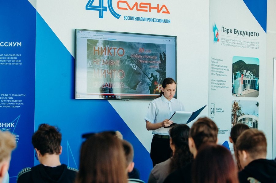 1083bb839ebe1d8728a8_2000x