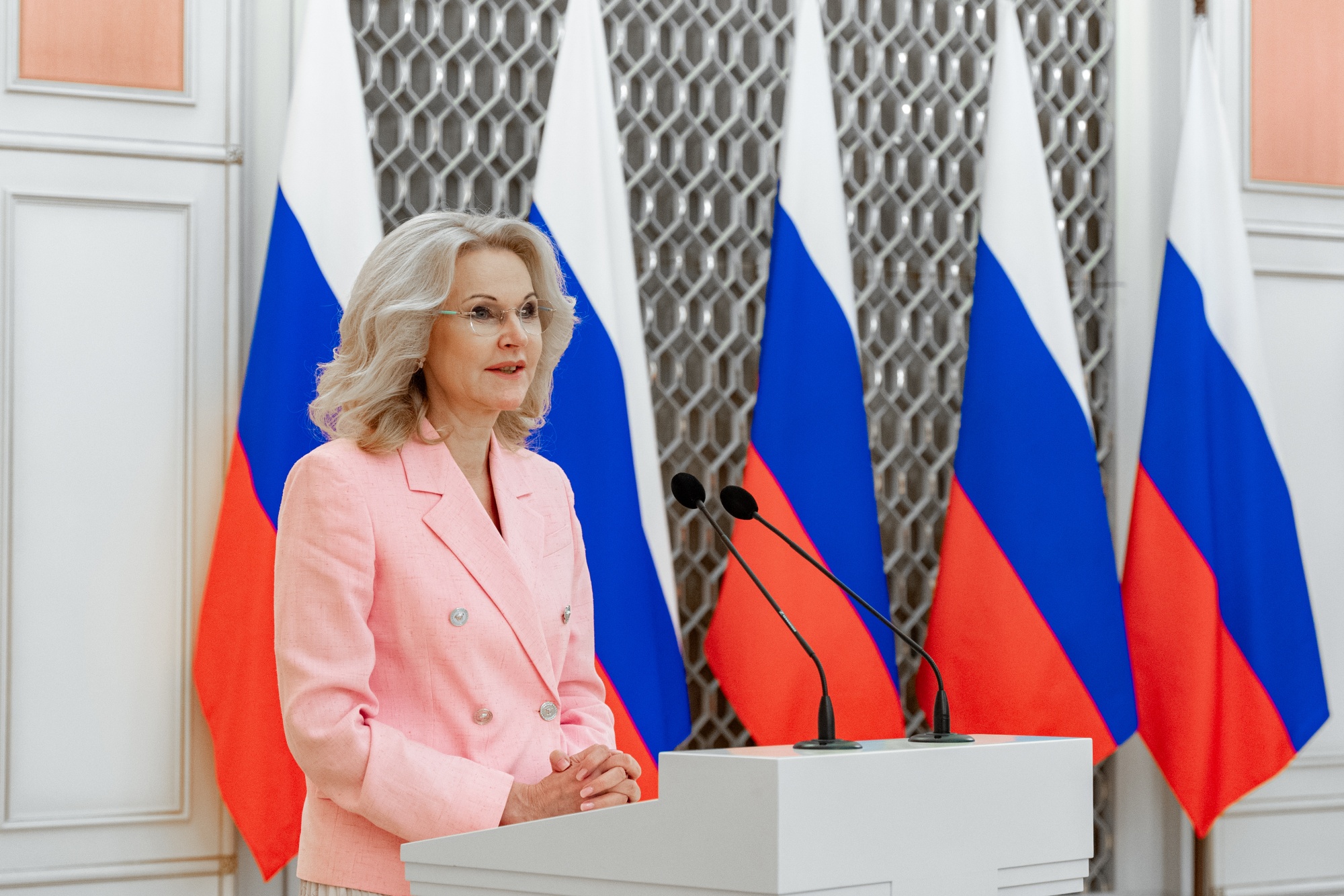 5510086323d076ba6cf3_2000x