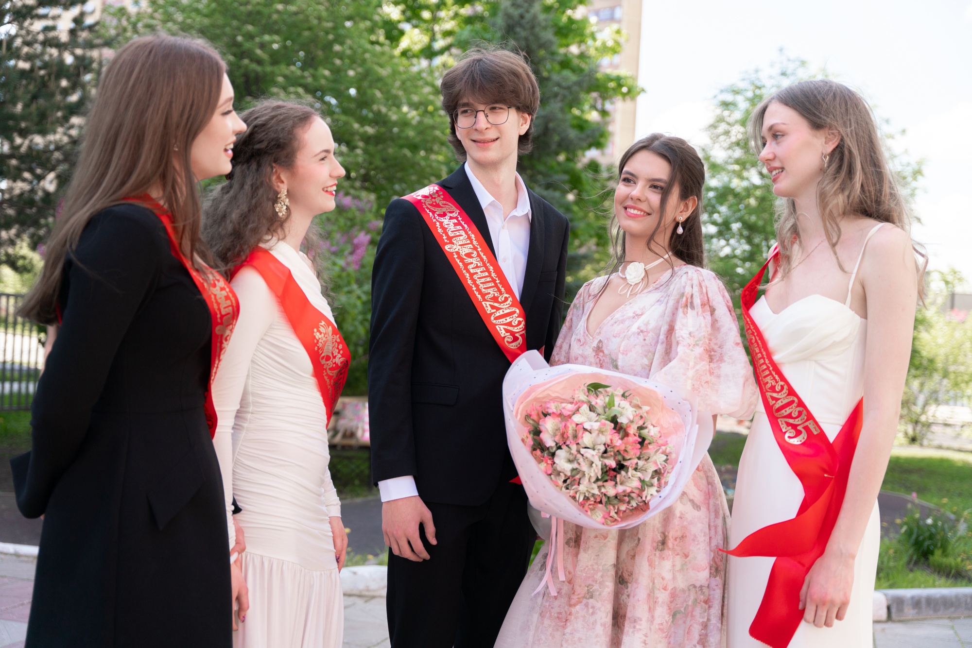 5daa7d2a55e9c32063ec_2000x