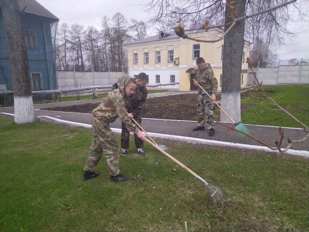 Субботник в честь Праздника Весны и Труда