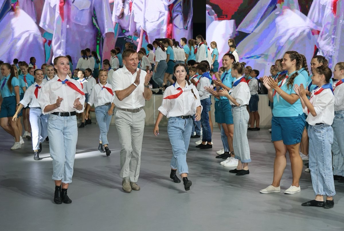 05b3a107d8132c5e4503_2000x