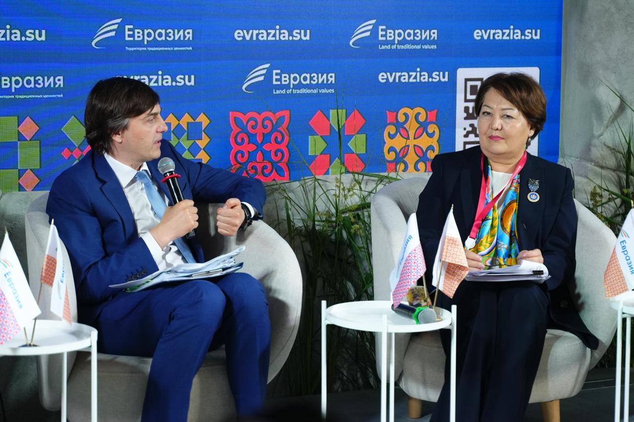 ace0aac18fcac49c00f4_2000x