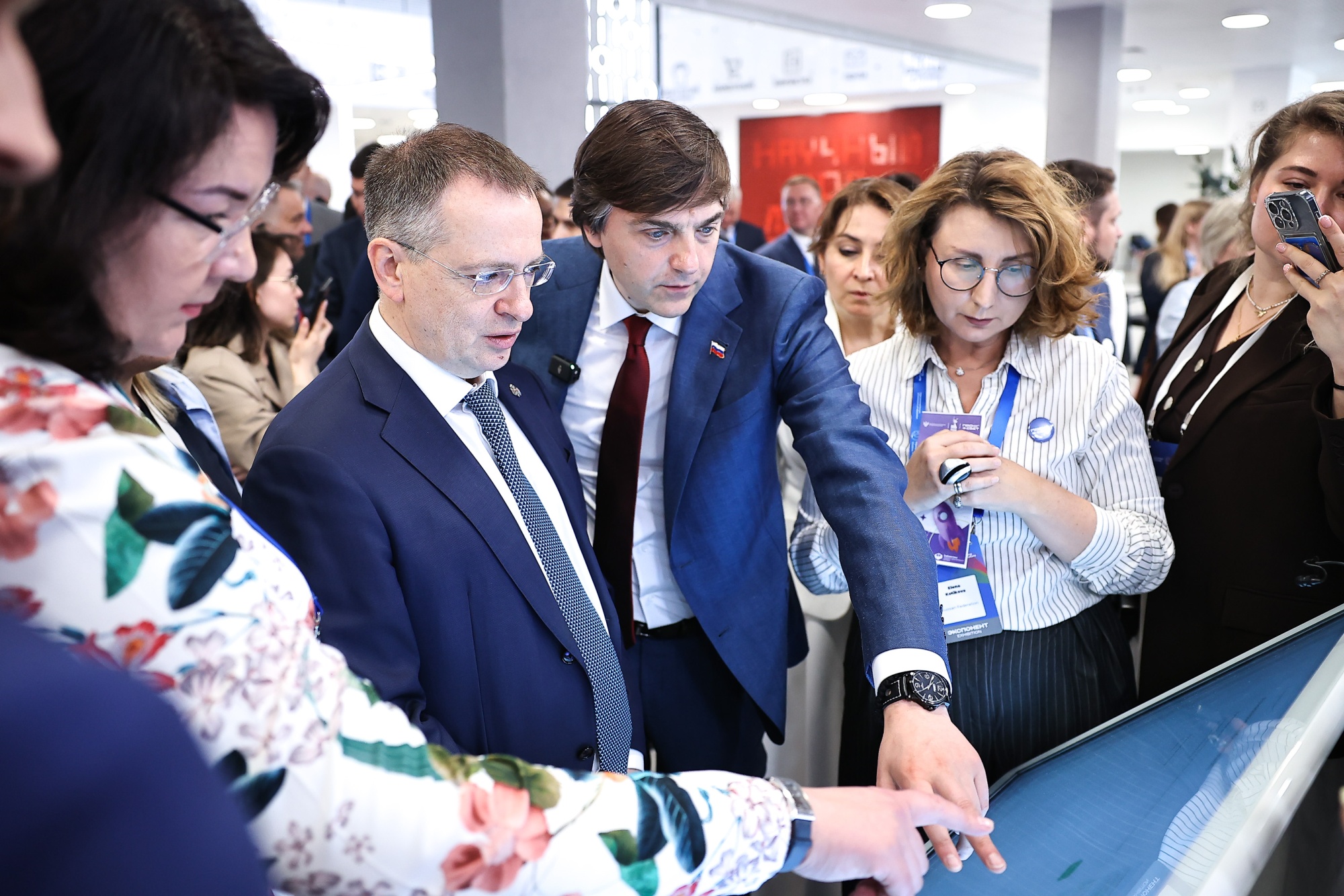 b252fb141a26192a73ce_2000x