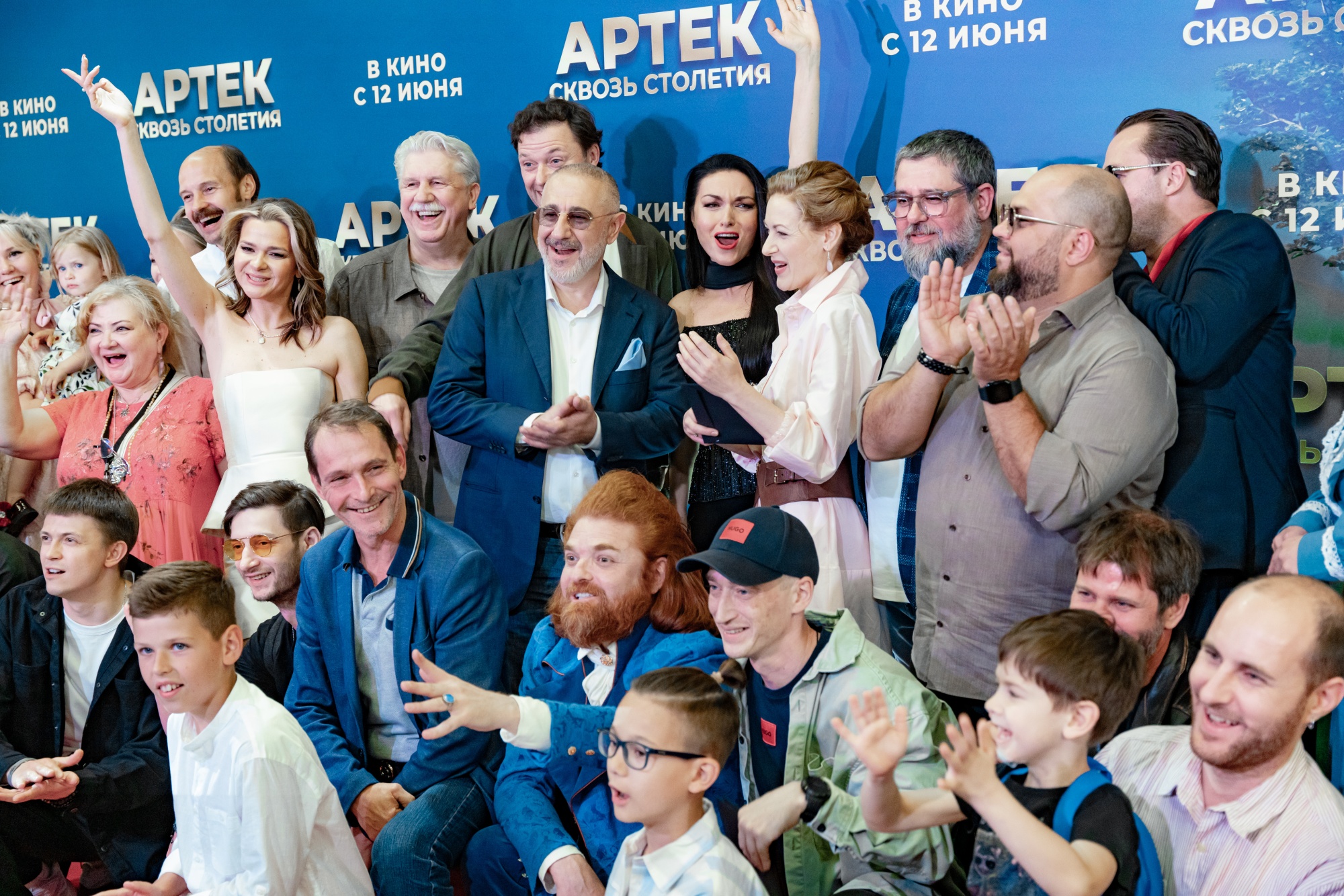 ef677c0e35bb56e38084_2000x