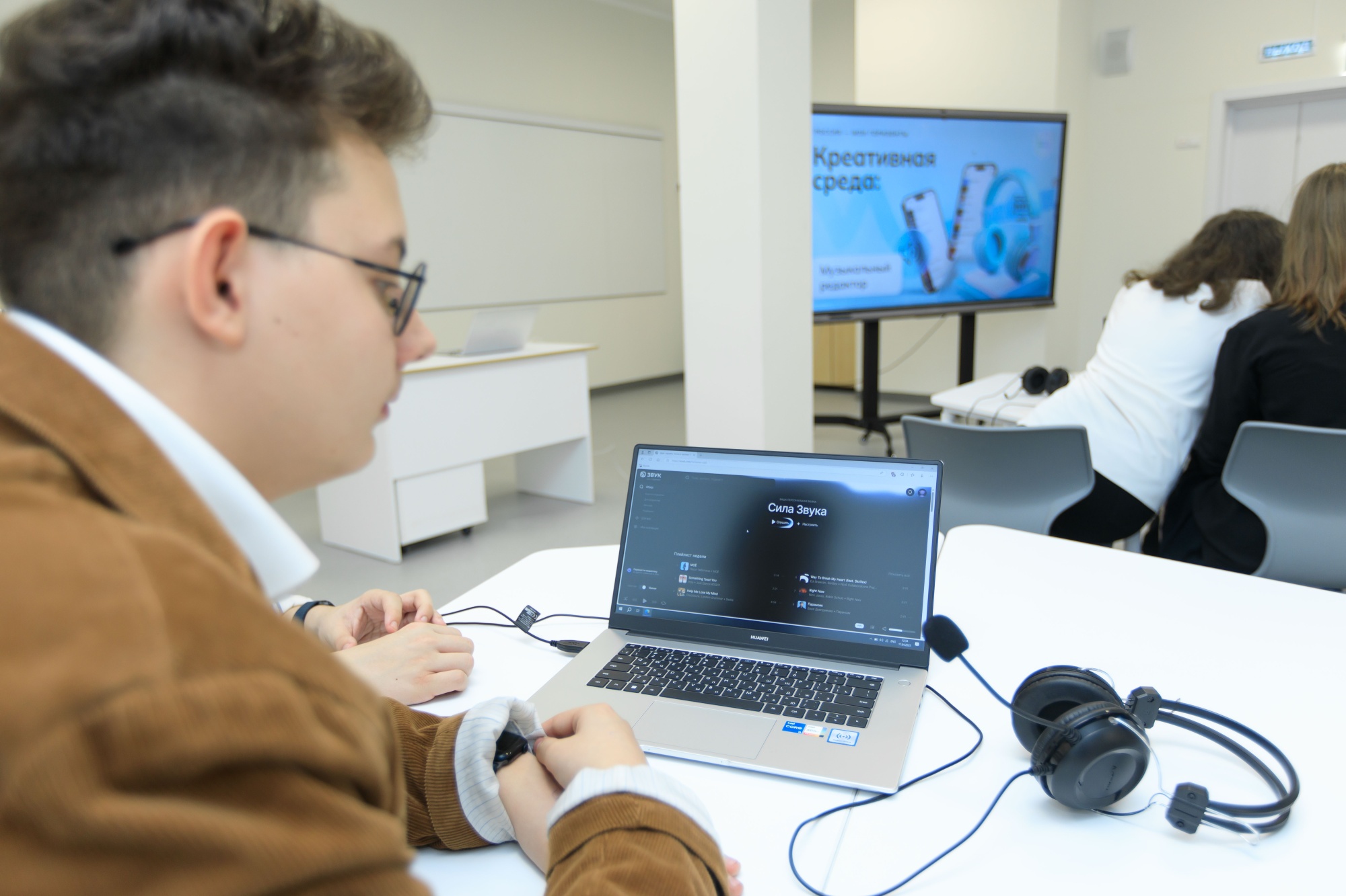 fd7f314f8c71c9fd9181_2000x