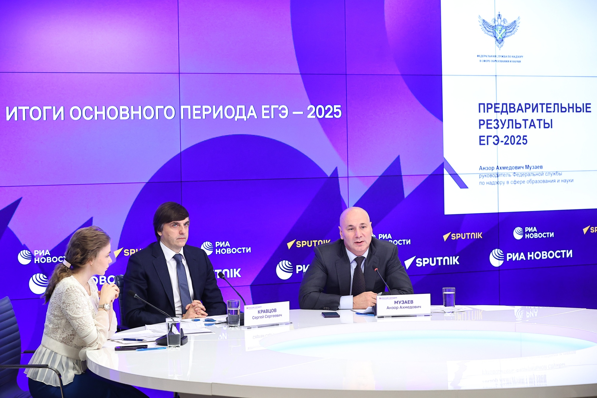 0381a5e344b2acbef51a_2000x