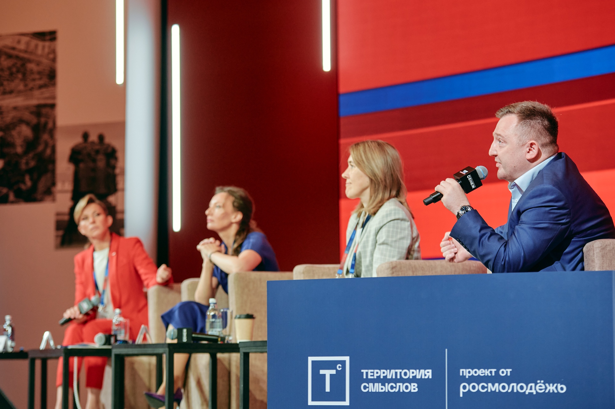 fa09749bf19186adf7c1_2000x