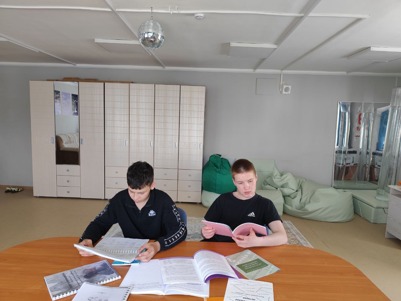 photo_5379675898539797748_y photo_5379675898539797748_y