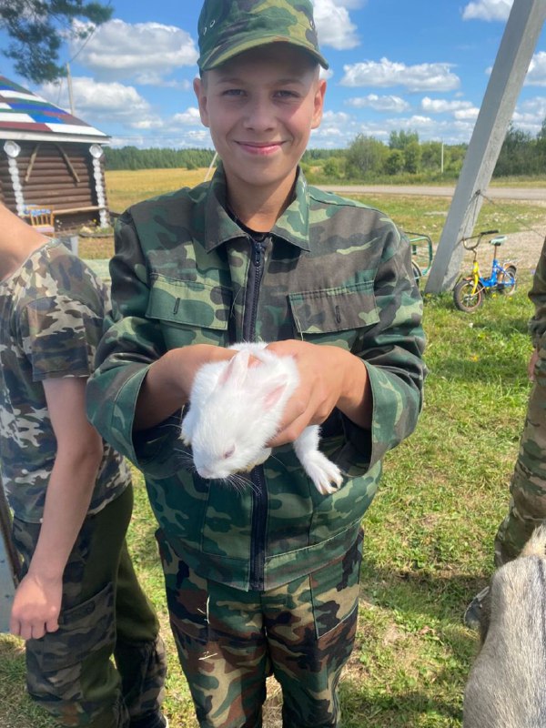 61b05571-99cc-4297-88c2-ec872aa24f22 61b05571-99cc-4297-88c2-ec872aa24f22