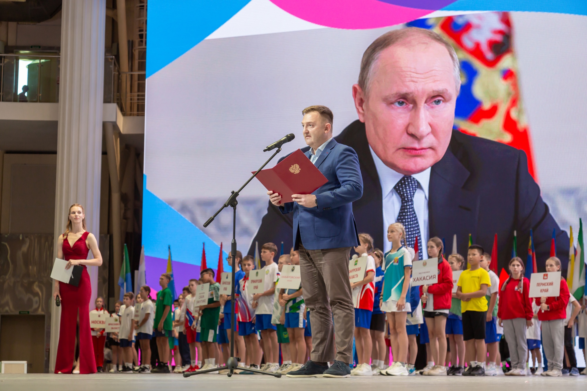 4000f12ca739a467682c_2000x