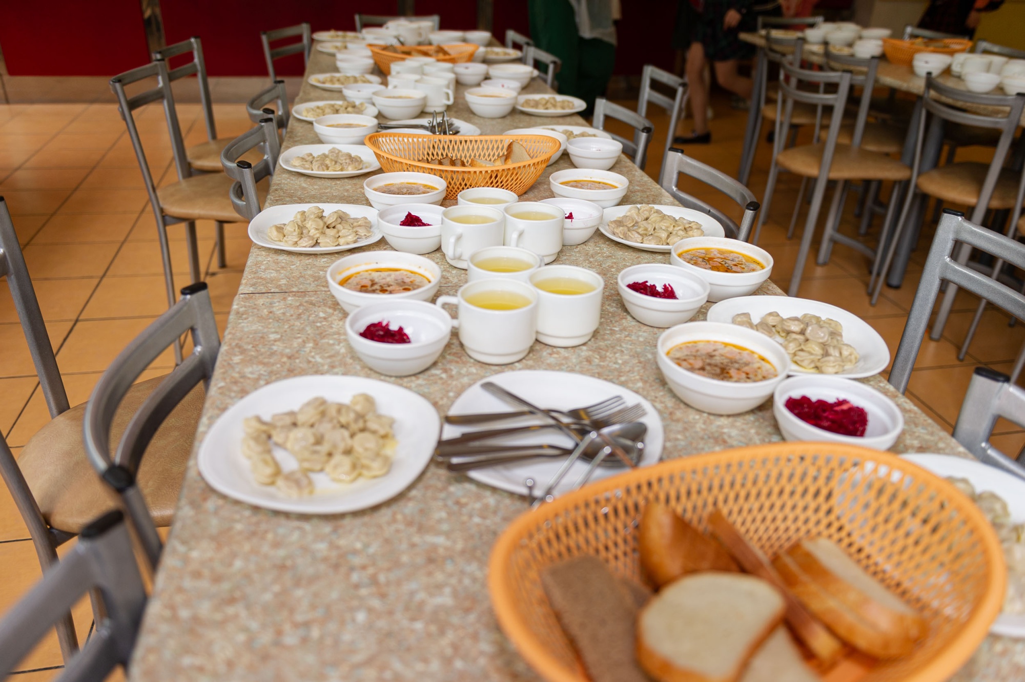 345 школьных столовых капитально отремонтированы в 65 регионах в 2025 году