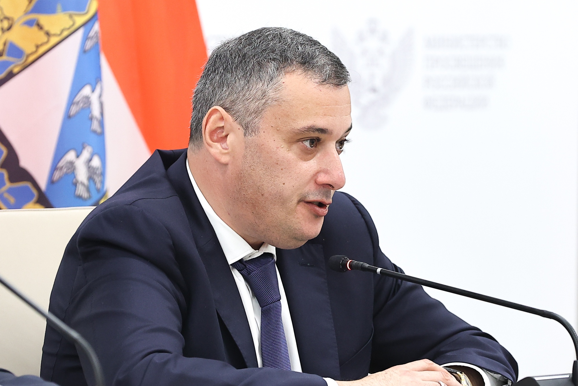 de89748d5104abf41036_2000x