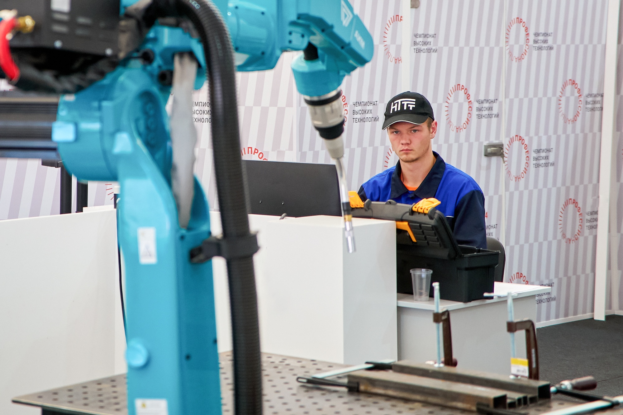 ffcb9ea852f8e7d523b8_2000x