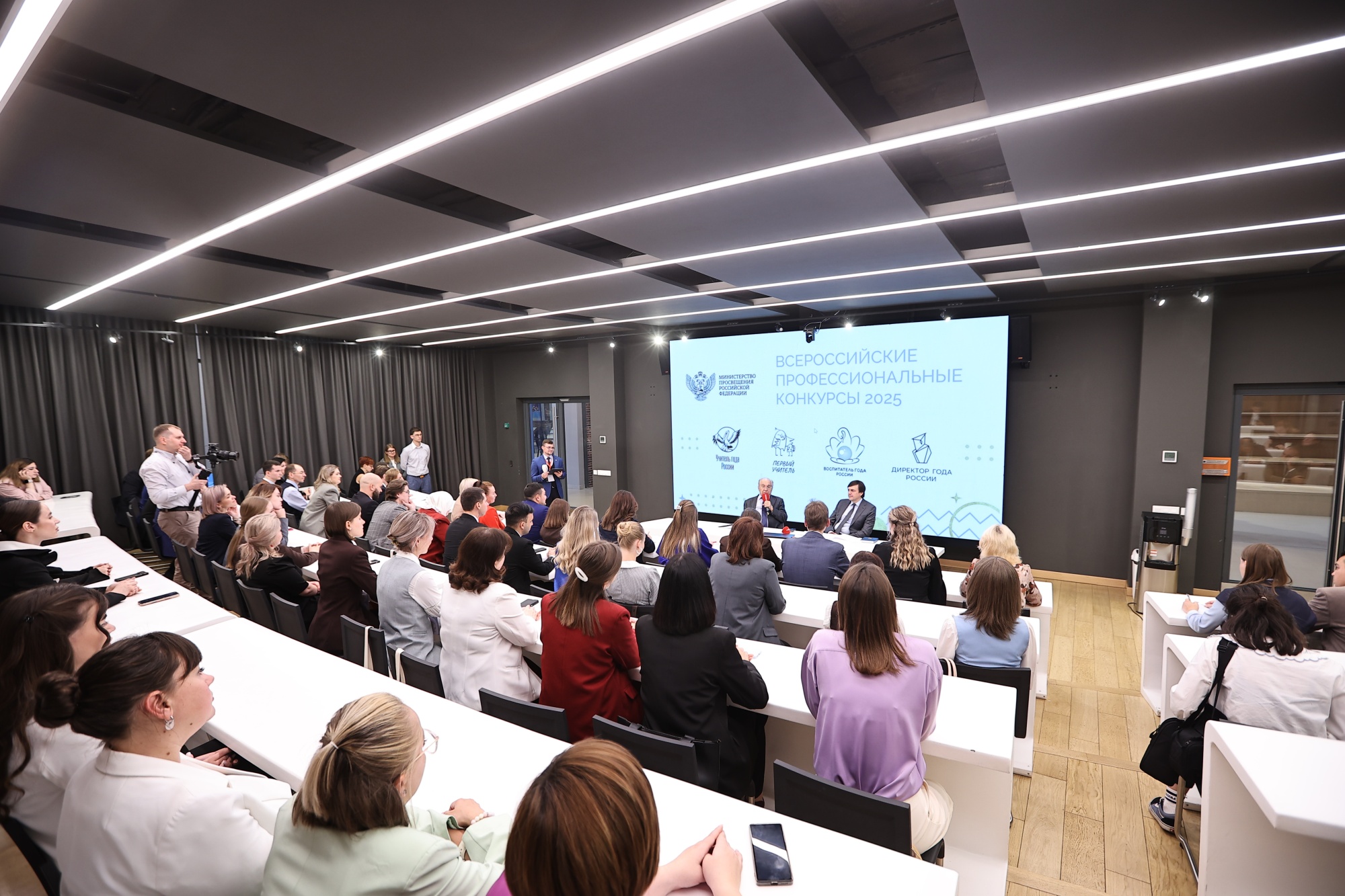 34567448d5b68747a5f6_2000x