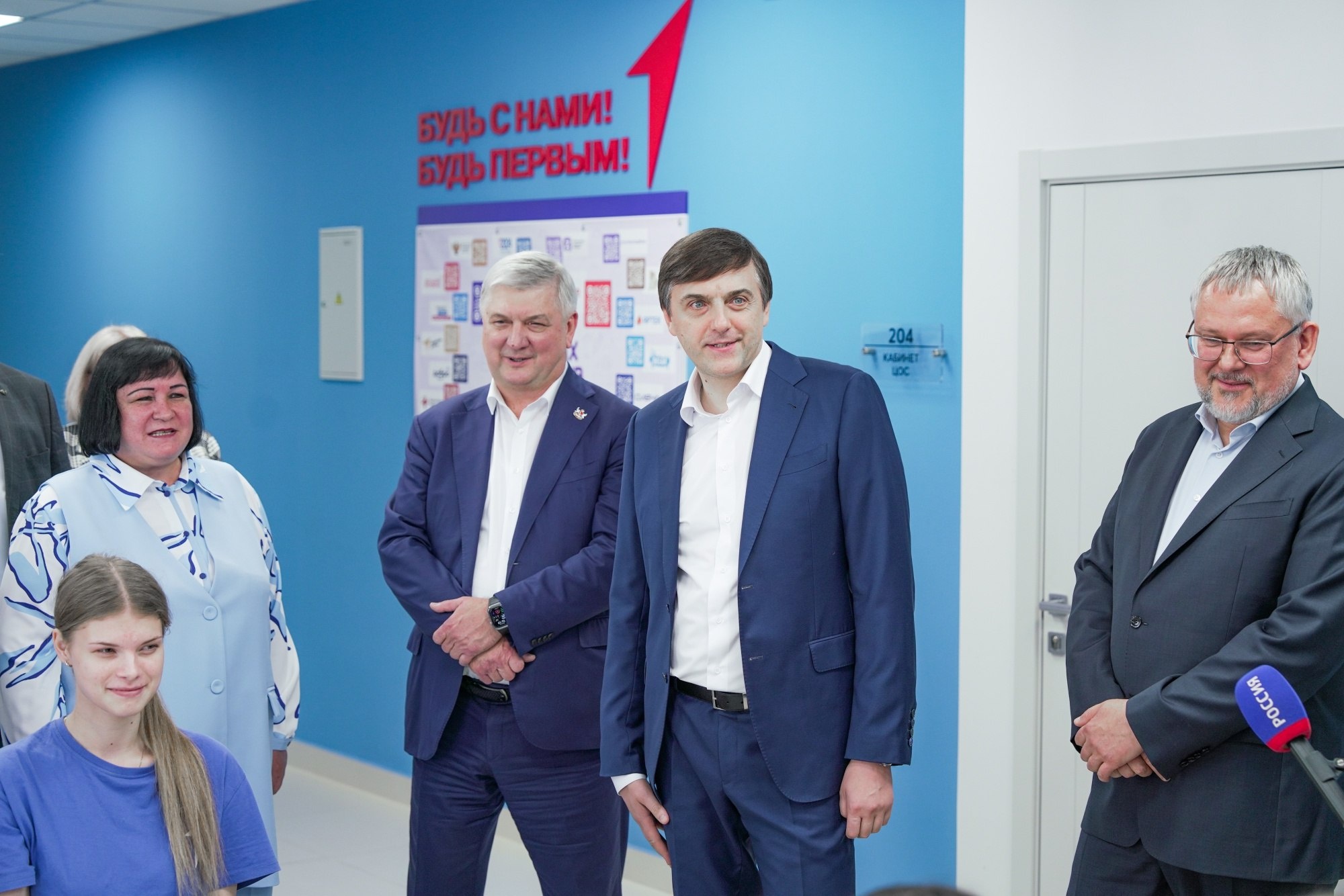 423f32e946757a0c2ebe_2000x