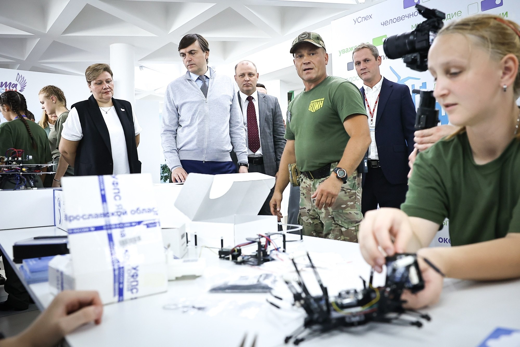 709a24f129f4ce708b56_2000x