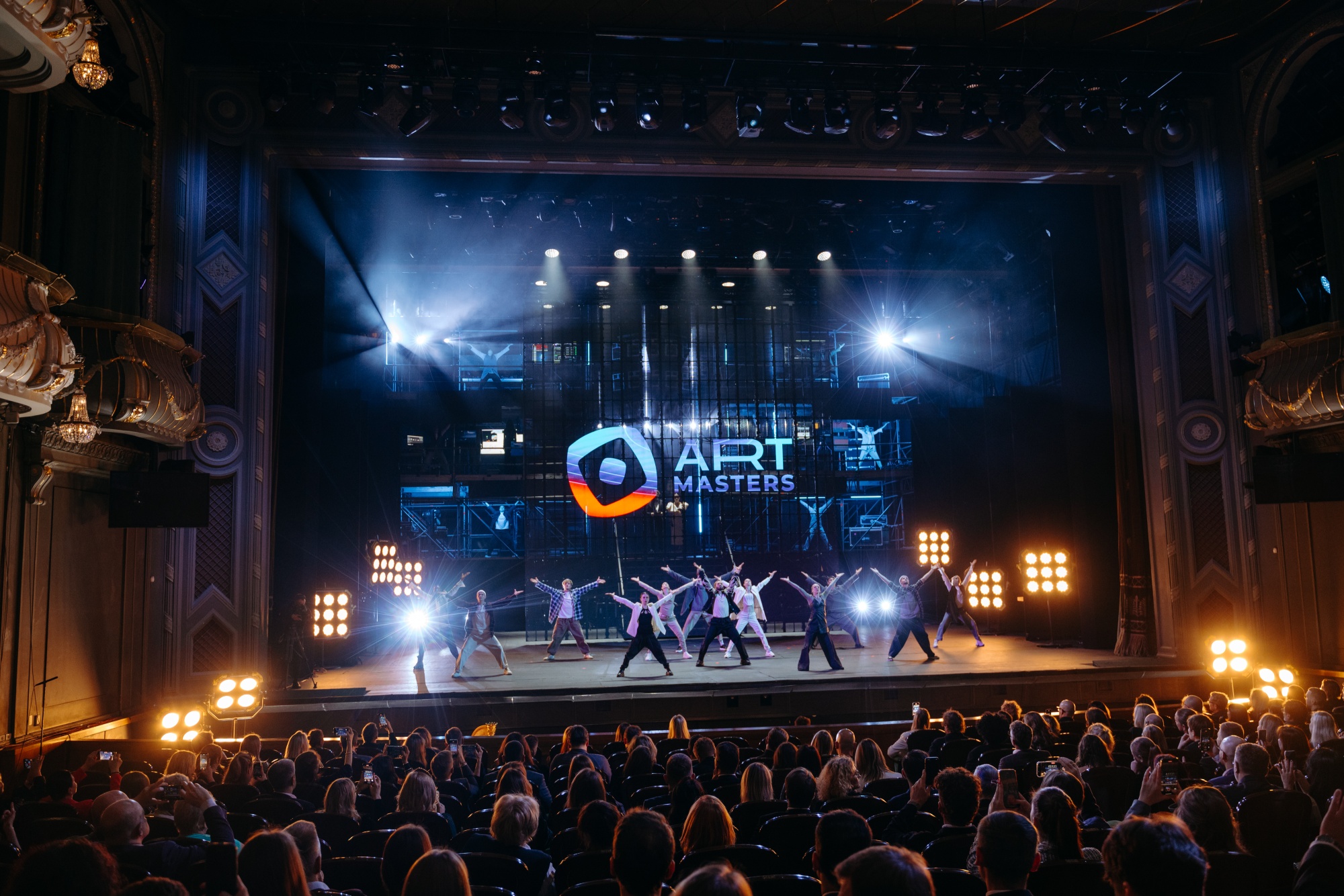 953fb4d834b26e292758_2000x