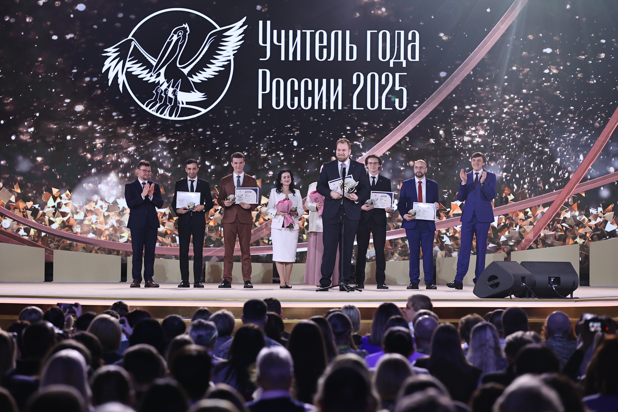 a36e9d30347deeb235b8_2000x