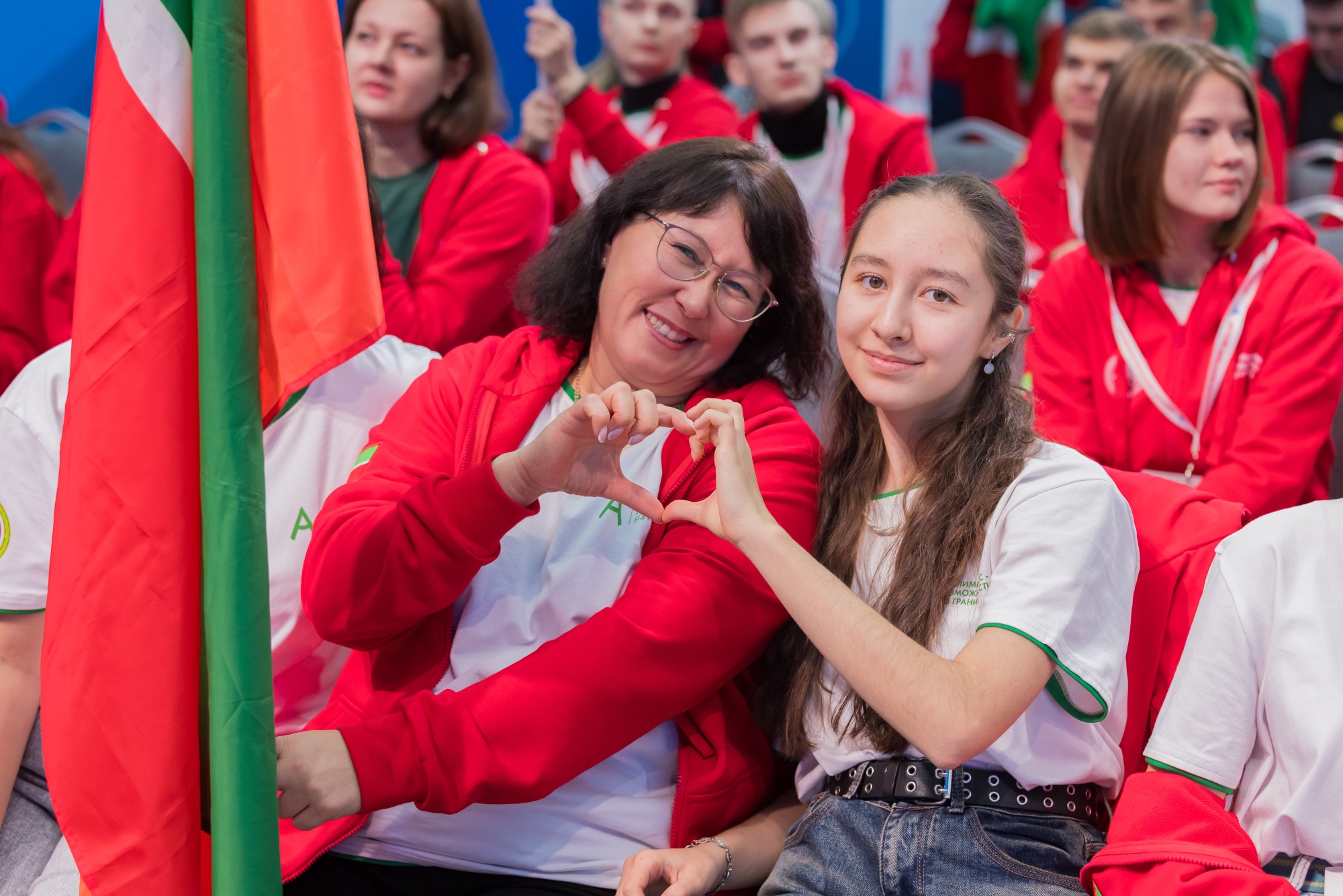 d8a16c13c7ed4d141cfb_2000x