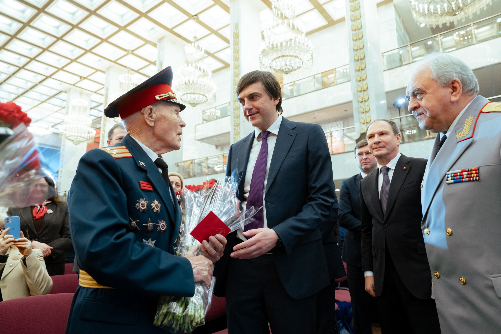 3df5def3f3d9b2fb30a3_2000x