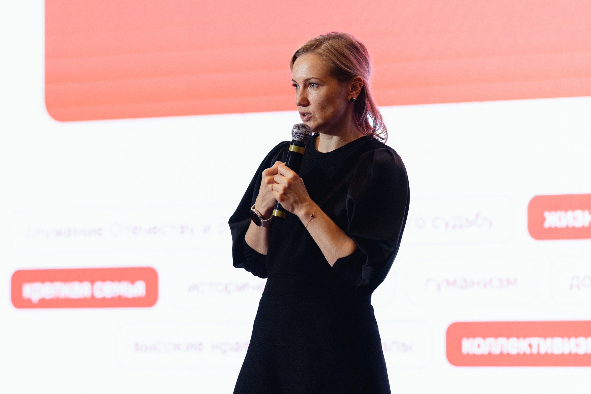 5c2c516e11534bdeab22_2000x