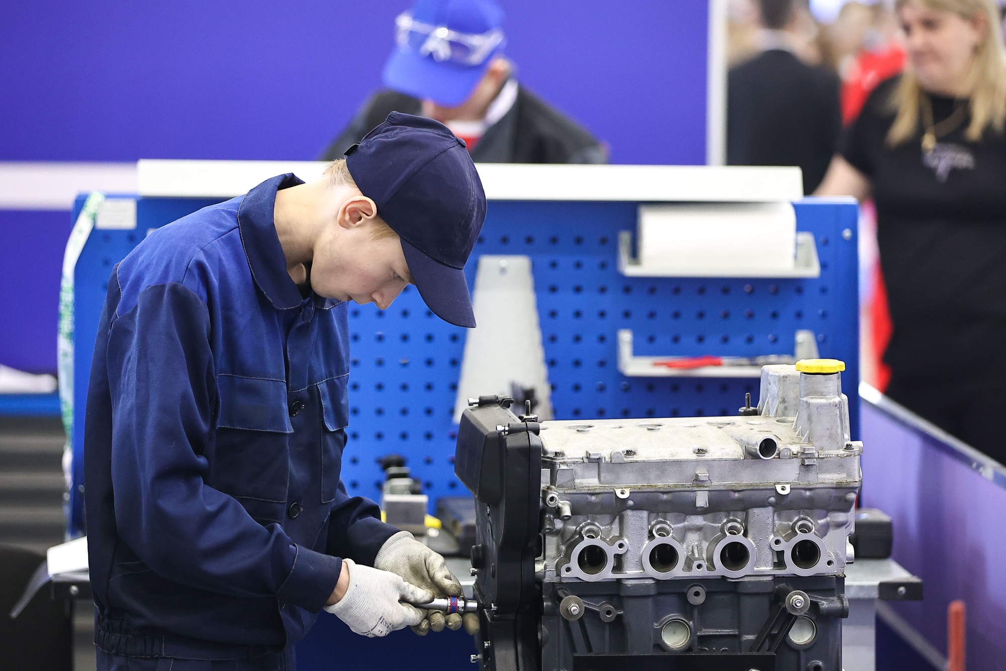 9dde99de9fa534a85ca2_2000x