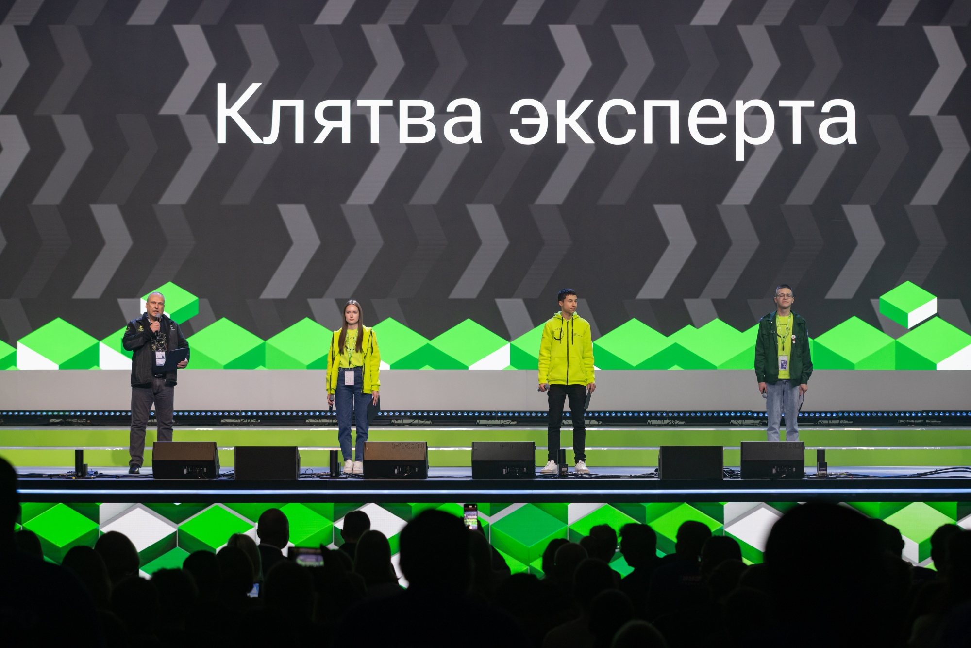 bb6cf8e99043775a657f_2000x