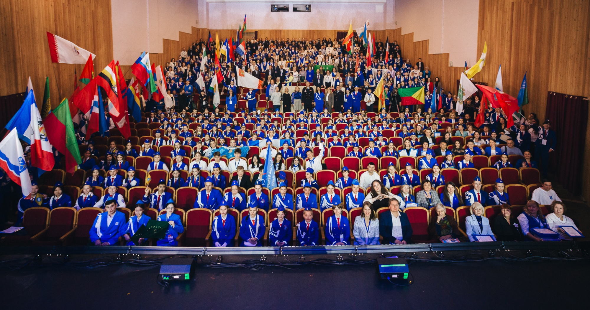 c5525e4755bbfcb4bb78_2000x