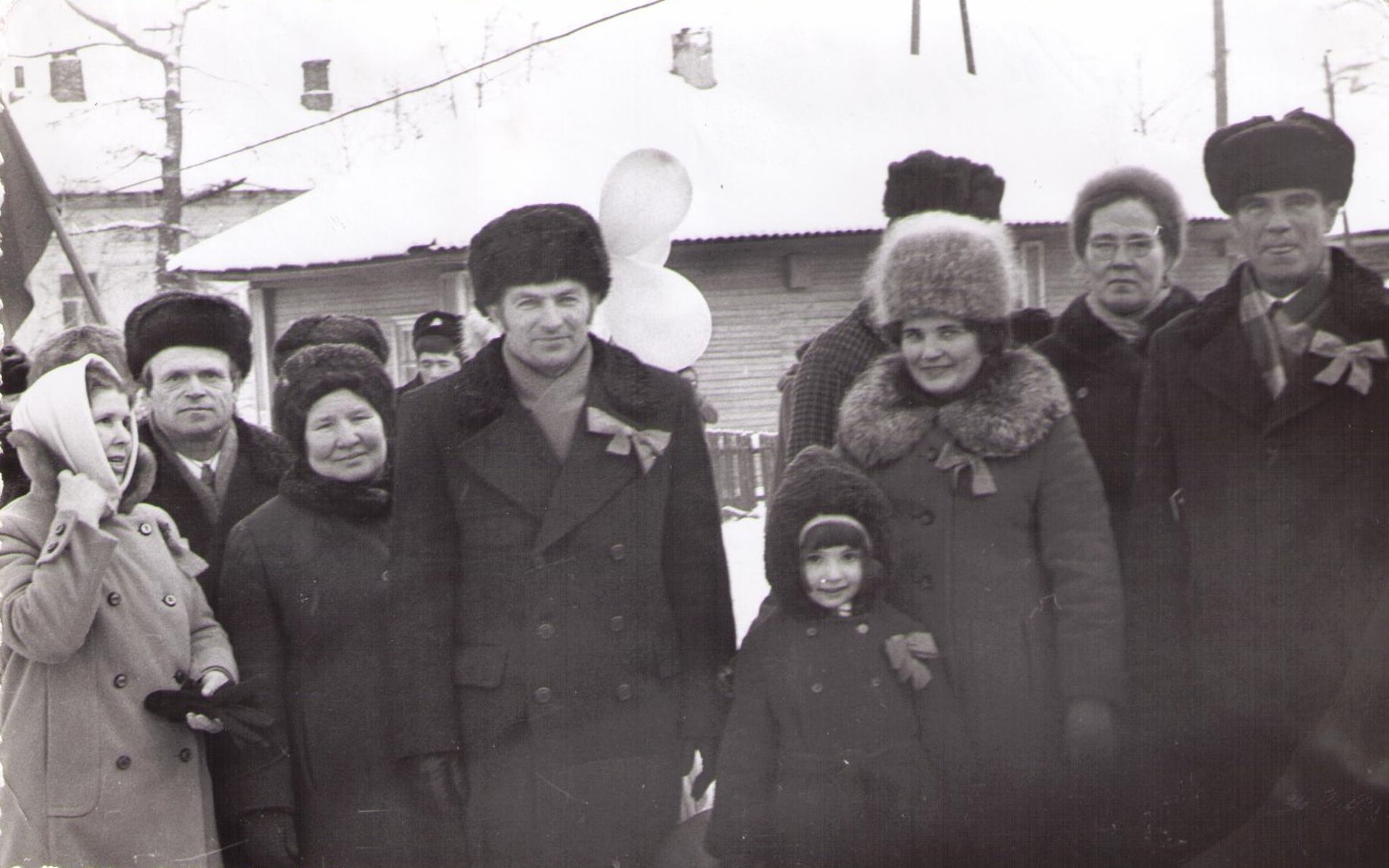 На демонстрации, посвещенной Октябрьской революции