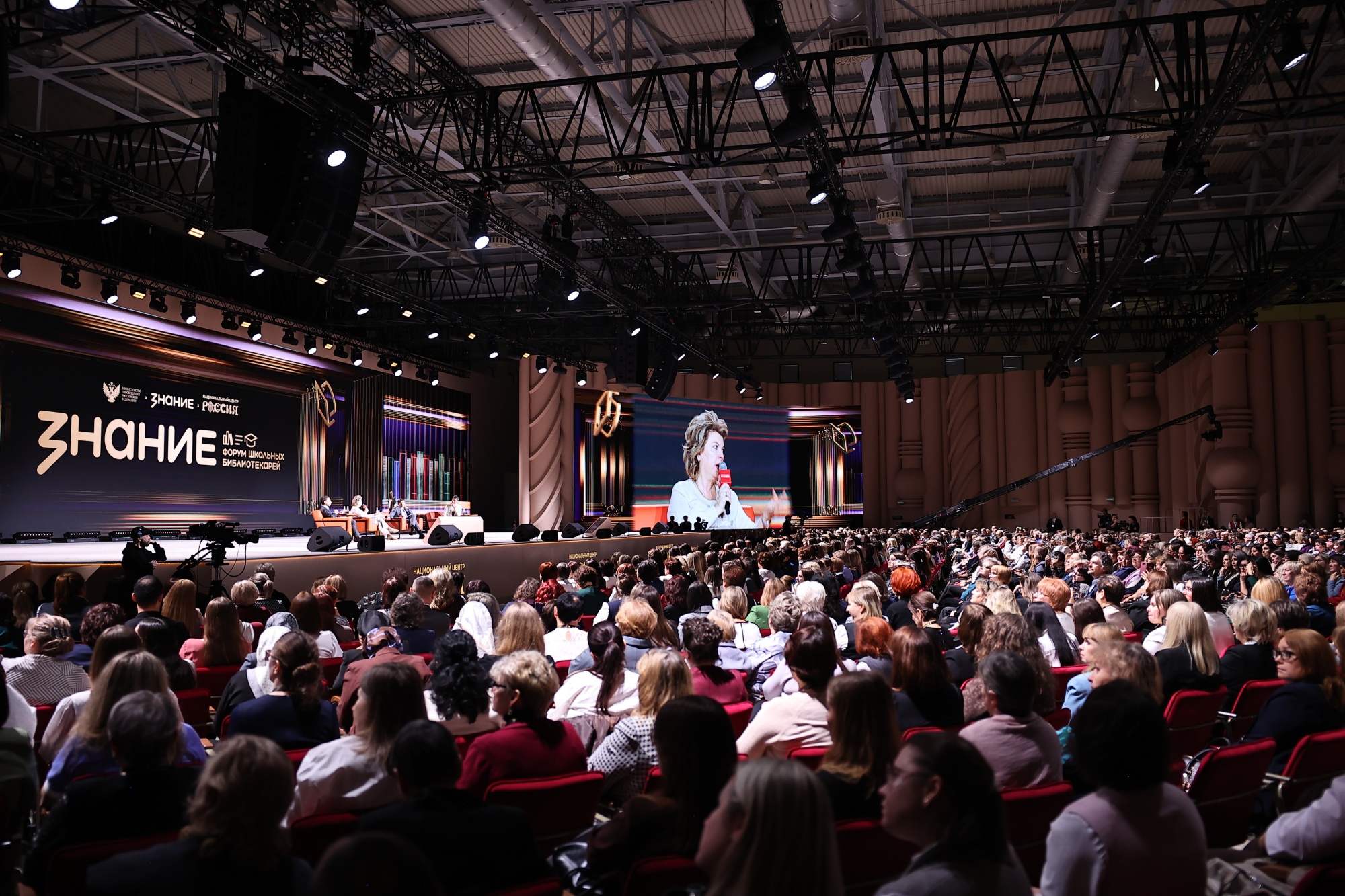 2657d9813b9fab62ed35_2000x