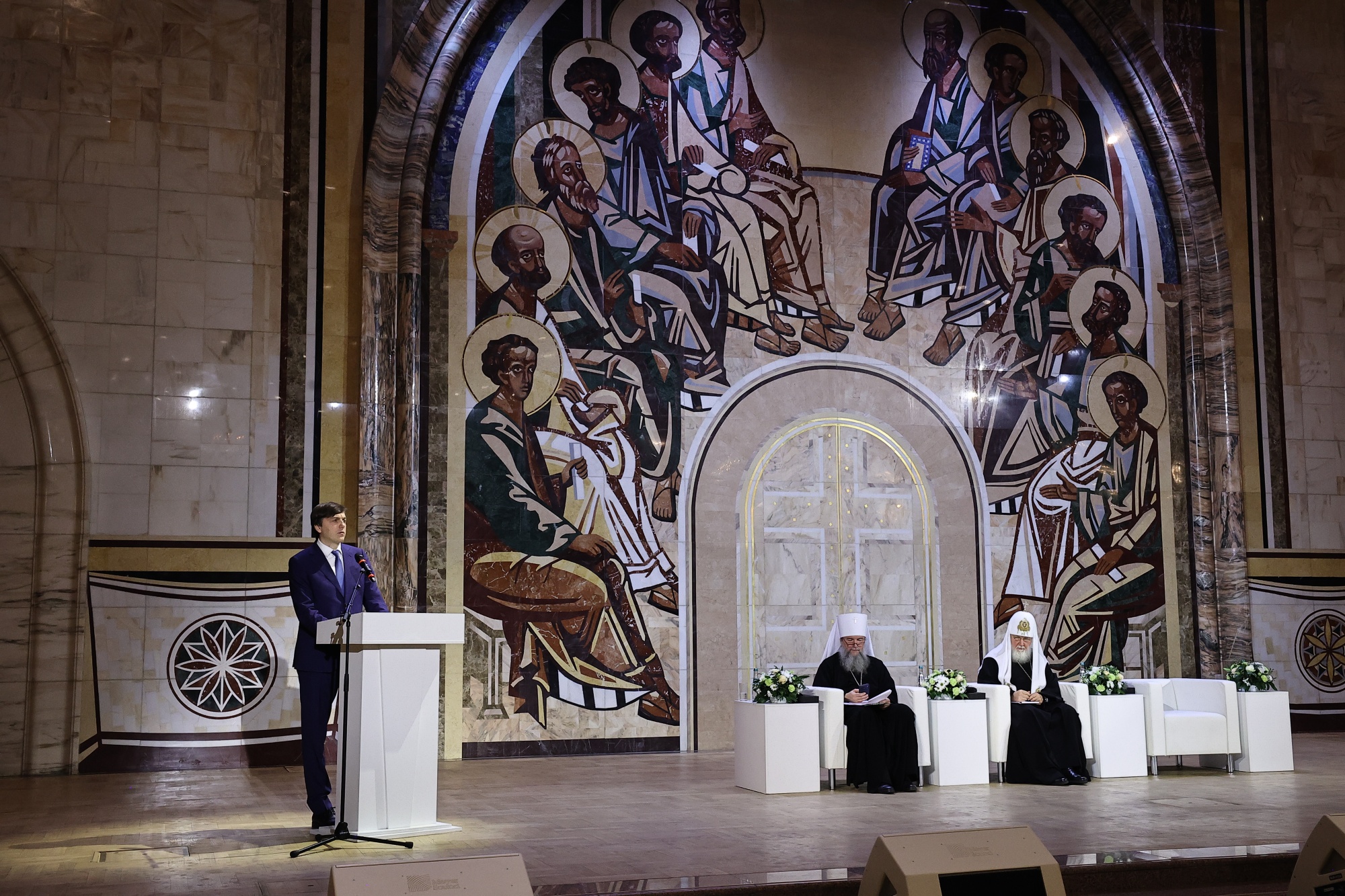 328bccbb3f3164343eac_2000x