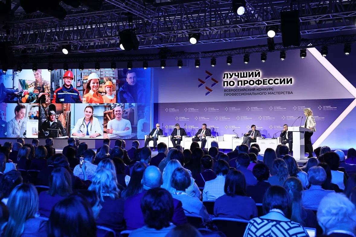 Сергей Кравцов: «Впервые за 50 лет число студентов колледжей достигло 3,9 млн»