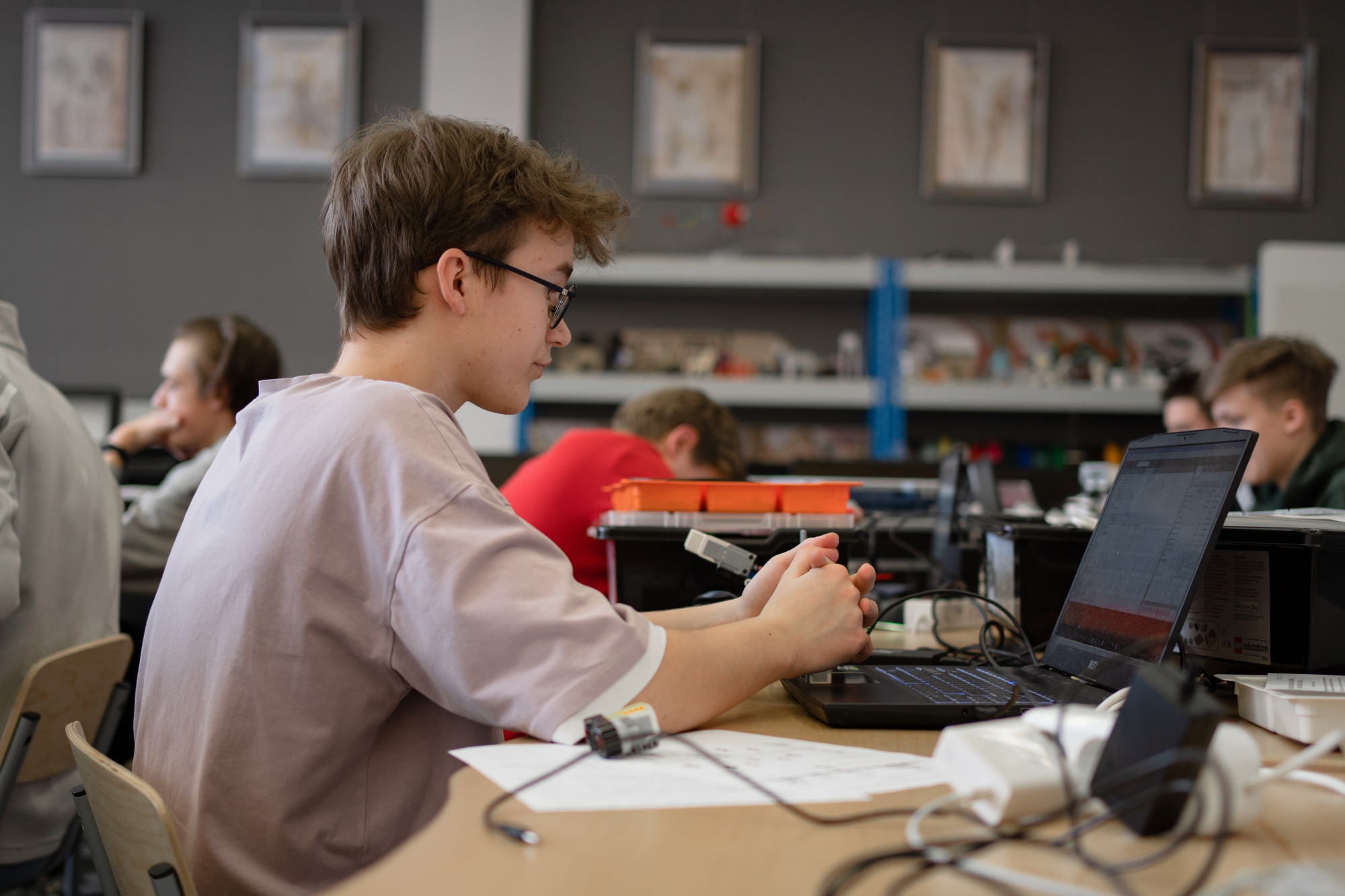 89d659bfa94d27f7bf7a_2000x