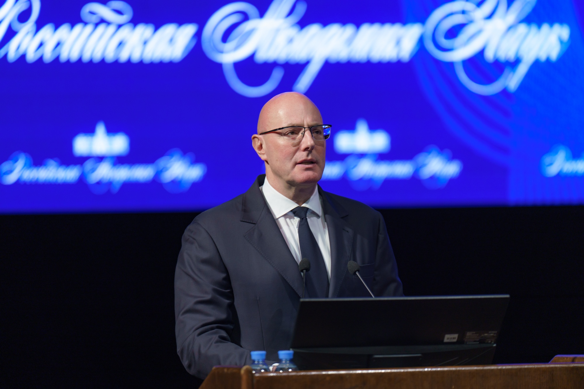 a6731cdb2ac60201df93_2000x