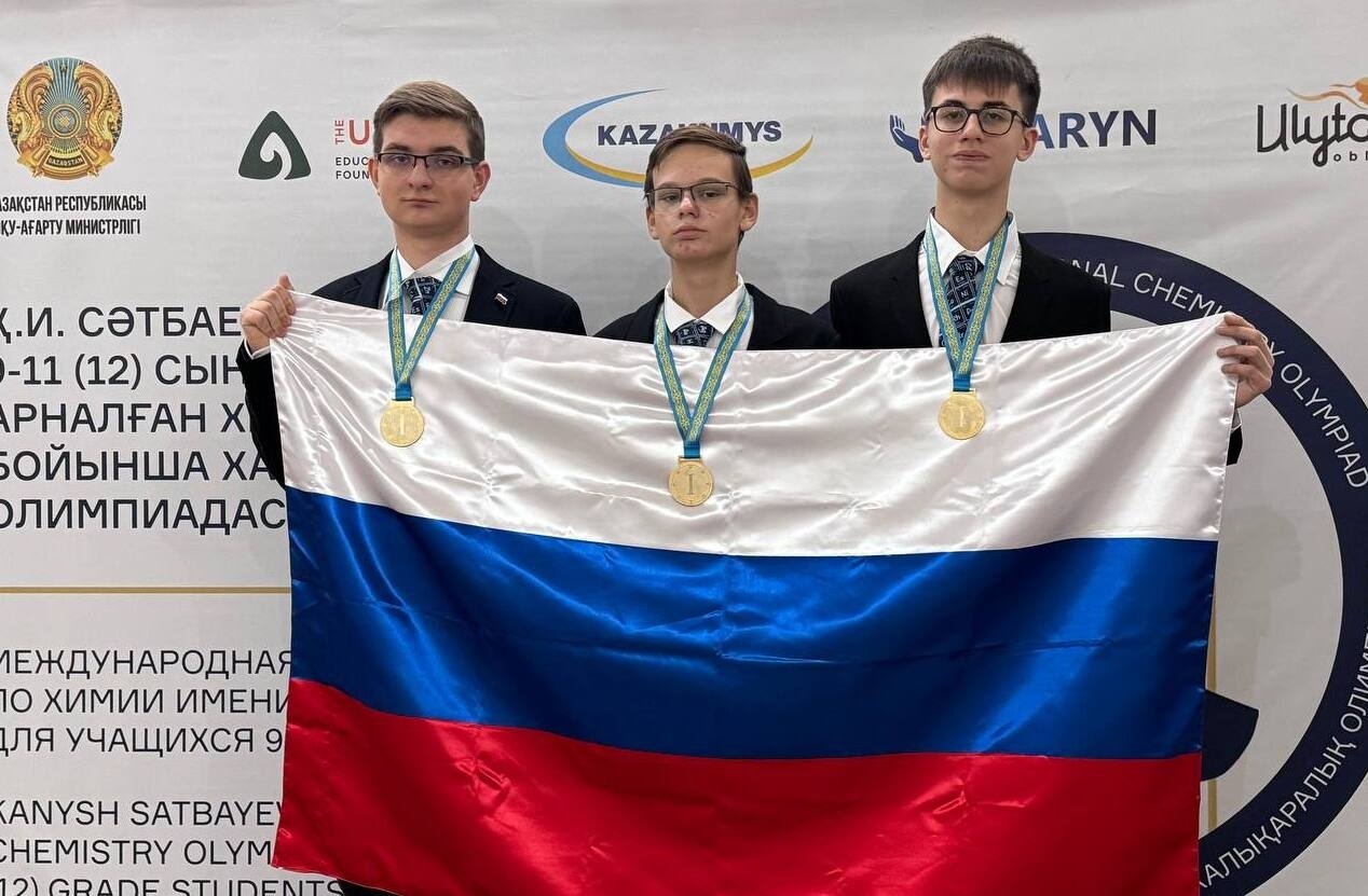 b49bd27641b21fd8eadc_2000x