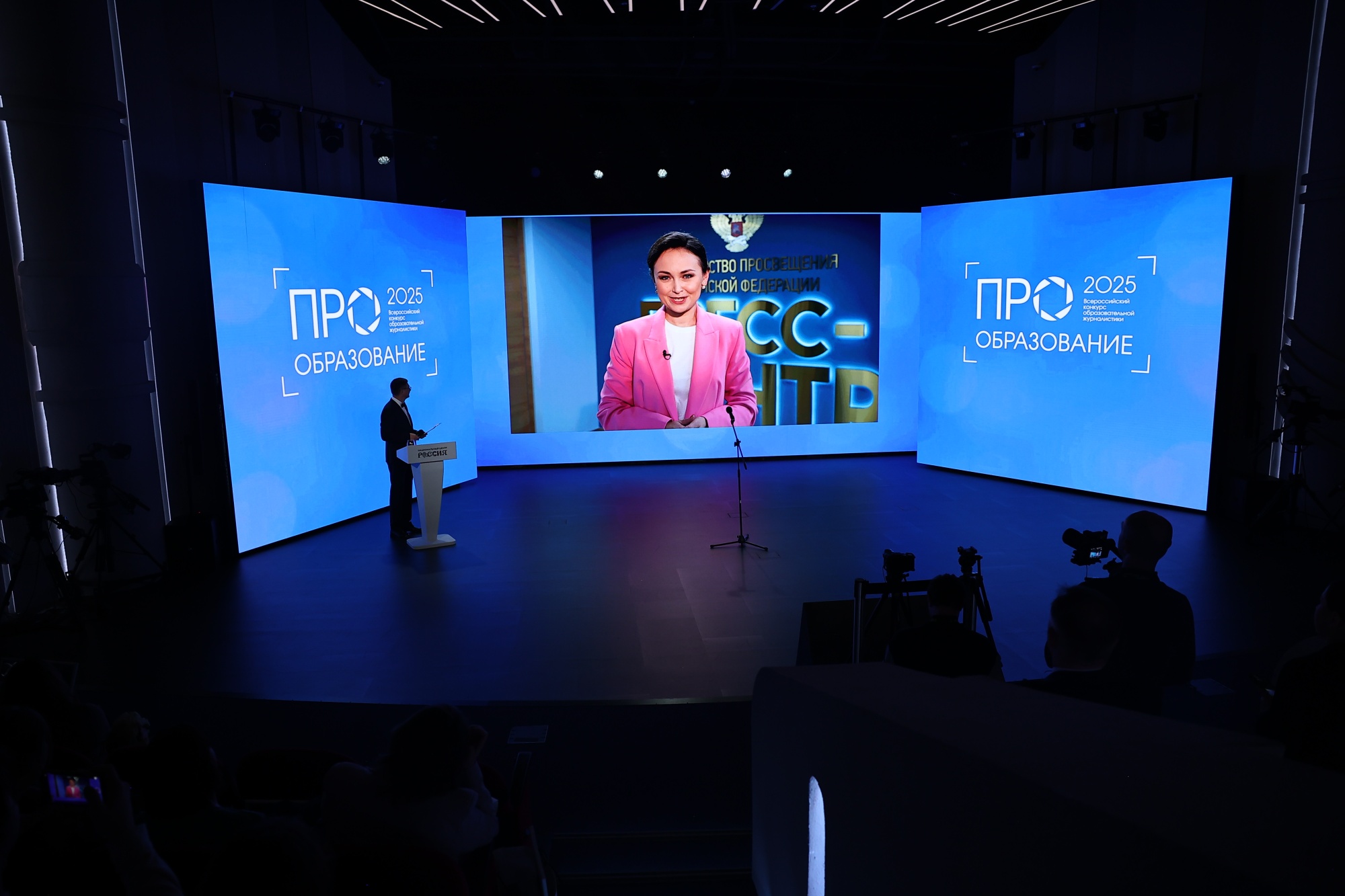 d107fbf426505e73e0b1_2000x