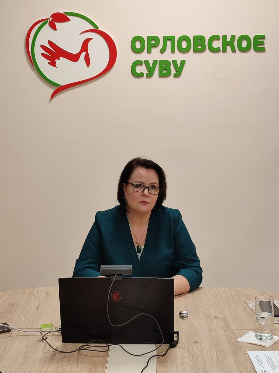 dfc15f0b-ed2d-47d7-9afd-efdb61abf221