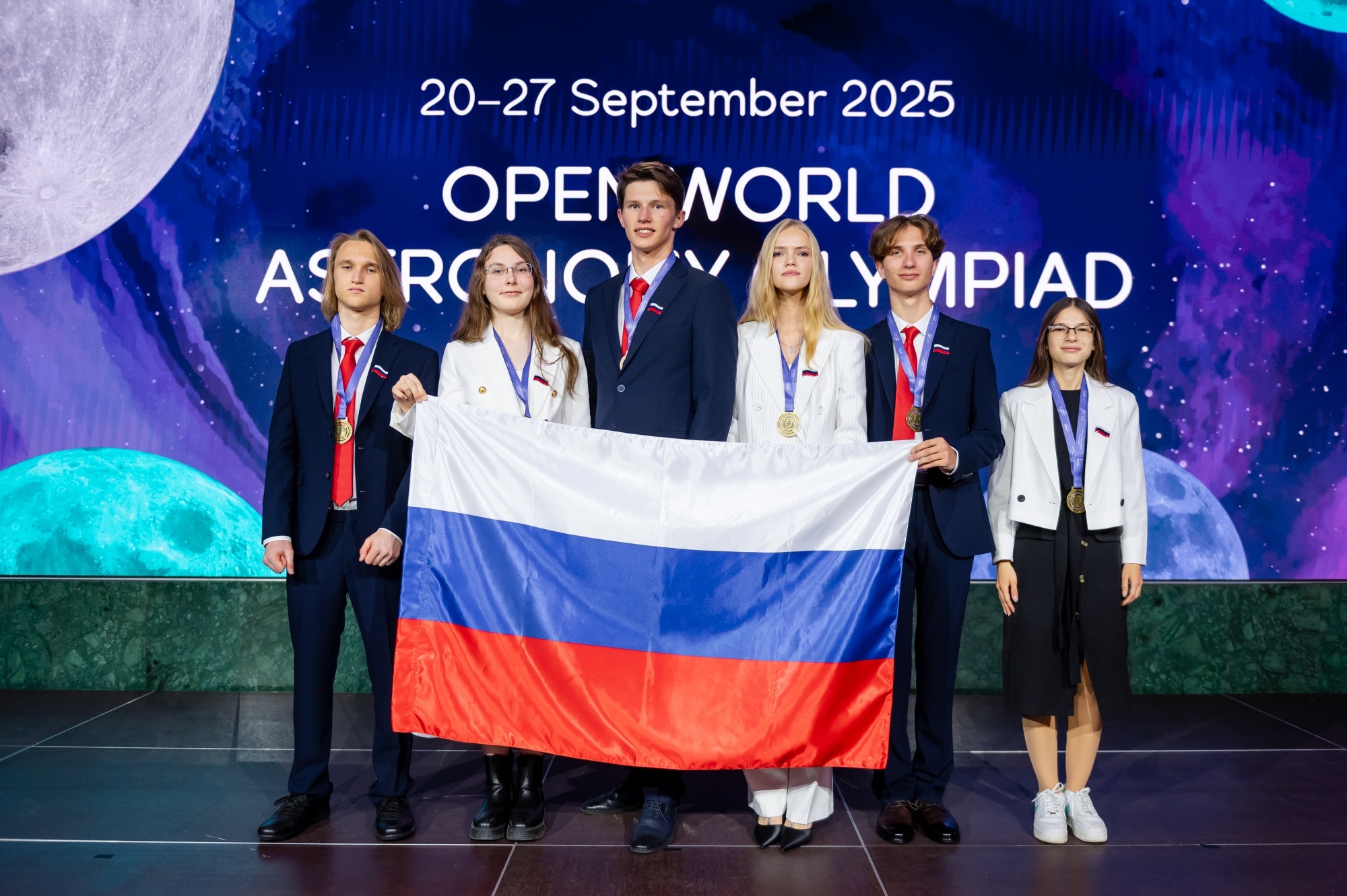 fc995022194927cbffa7_2000x