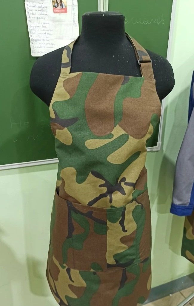 Первый фартук готов!