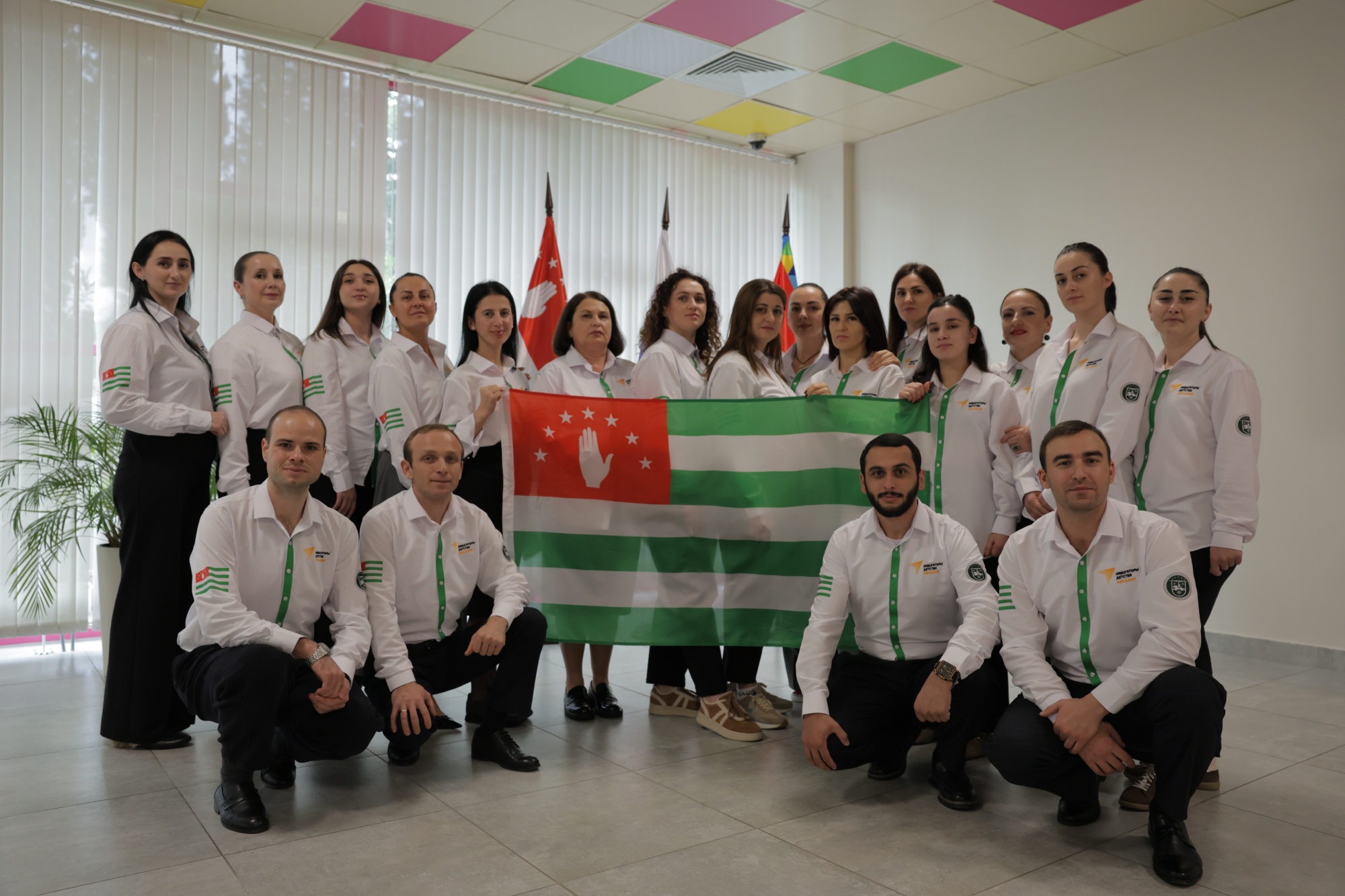 e2b4b25d38dfcfb88734_2000x