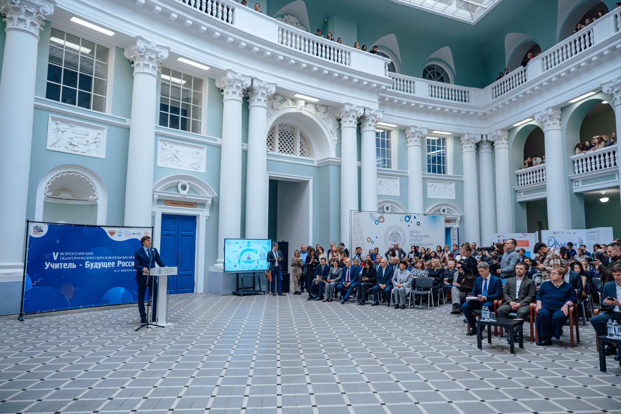 1adad89af343f467ade0_2000x