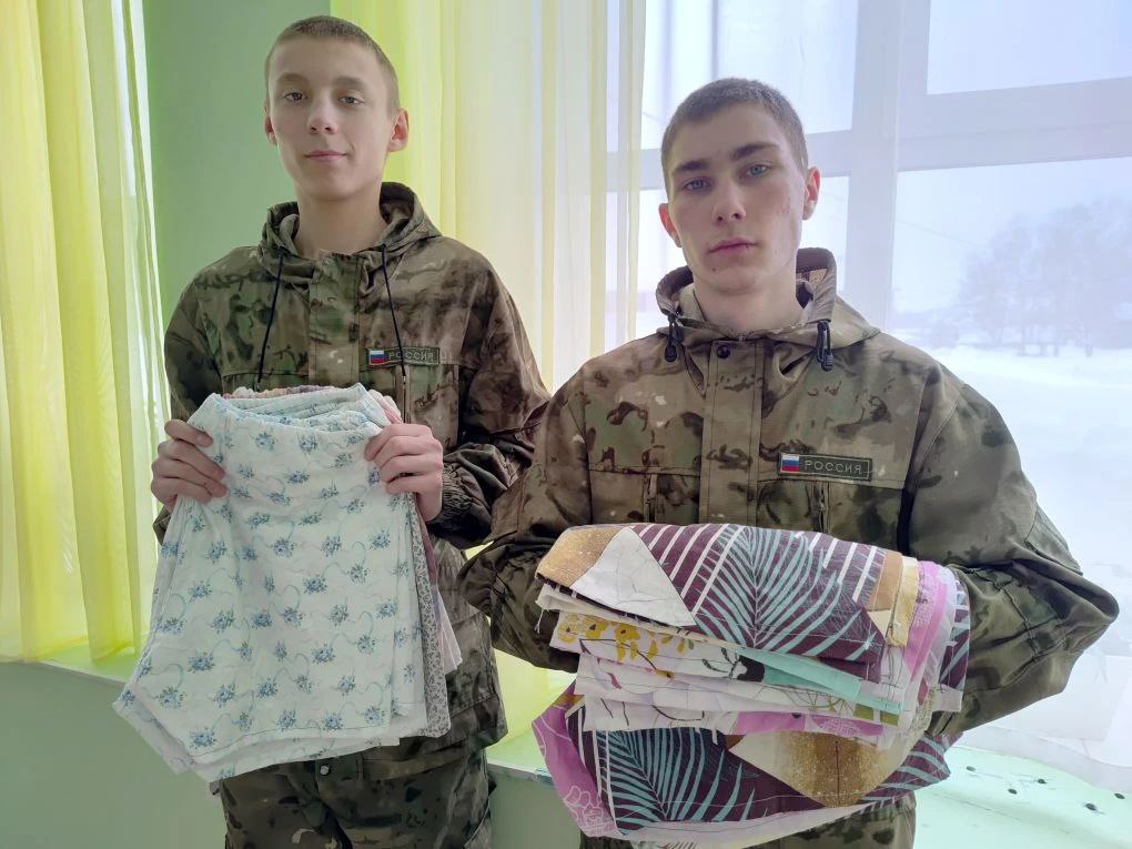 Тыл помогает фронту: воспитанники Орловского СУВУ шьют для бойцов