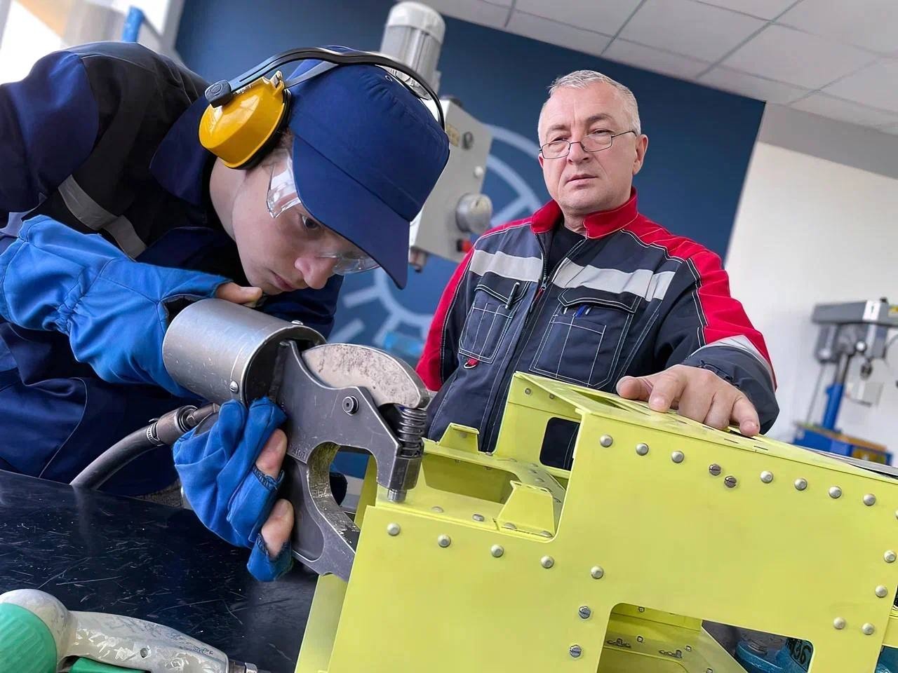 1edbd6593167581e2d2e_2000x