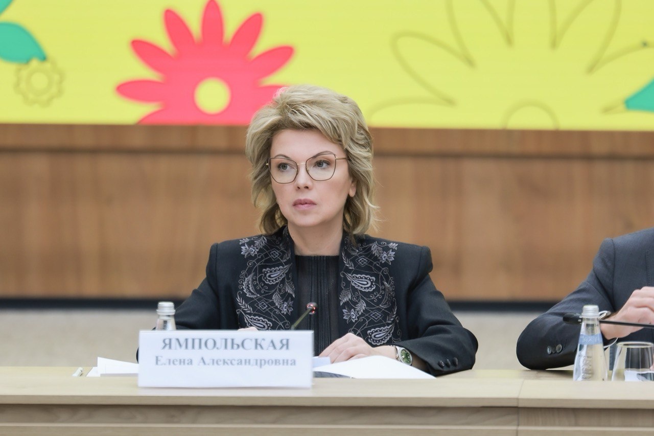 52f691640ee798a02618_2000x