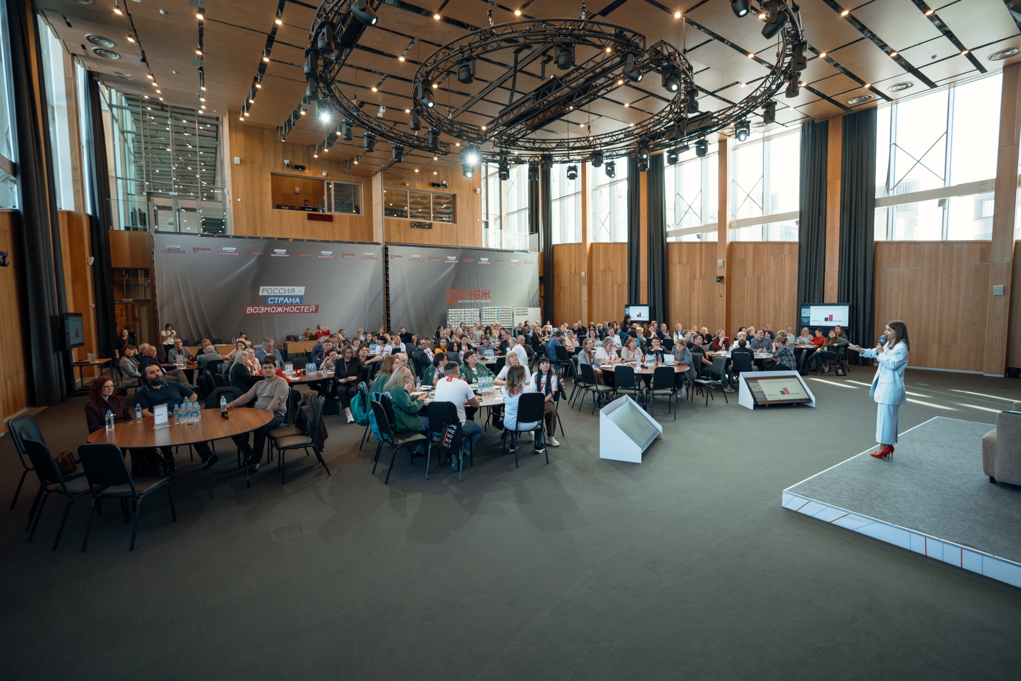 8999a0573ab3f5bc4e10_2000x (1)