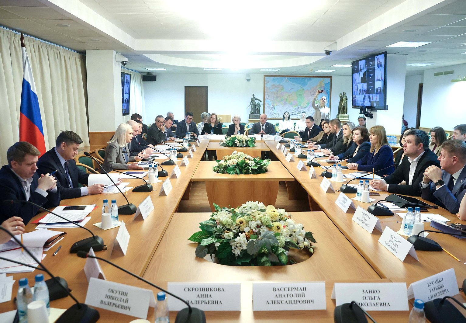 Андрей Корнеев принял участие в круглом столе по вопросам проведения ГИА-2026